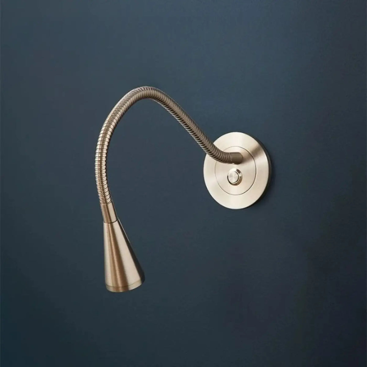 Applique liseuse à bras flexible en métal, doré ou bronze, bronze
