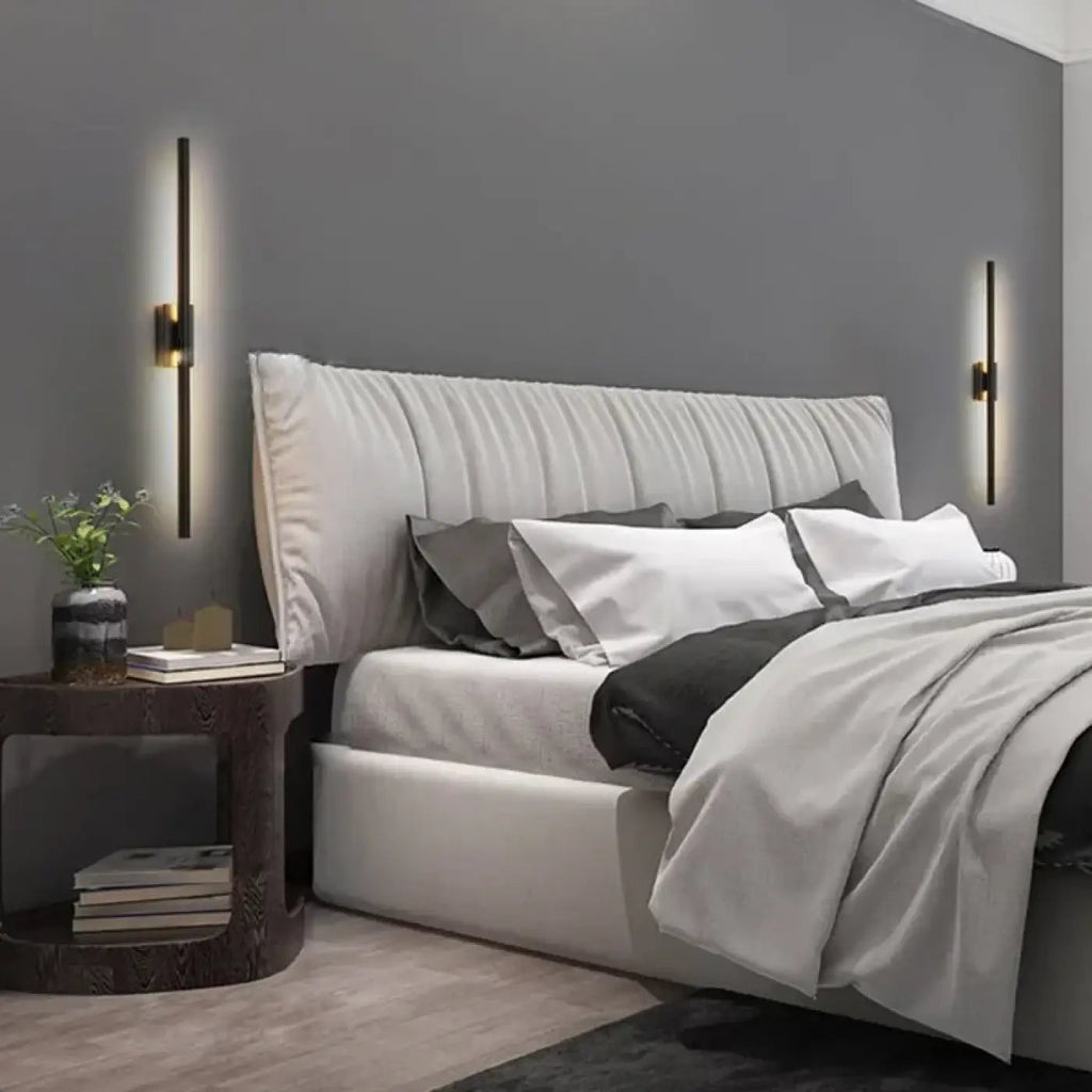 Applique murale LED épurée, dorée ou noire, trois tailles