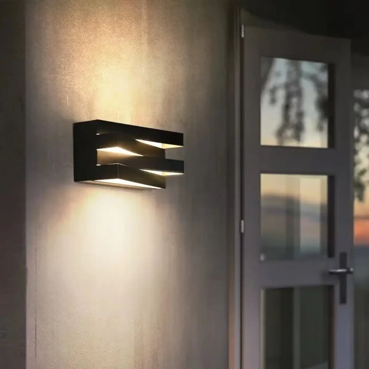 Applique murale LED graphique, noire ou blanche, tailles S et M