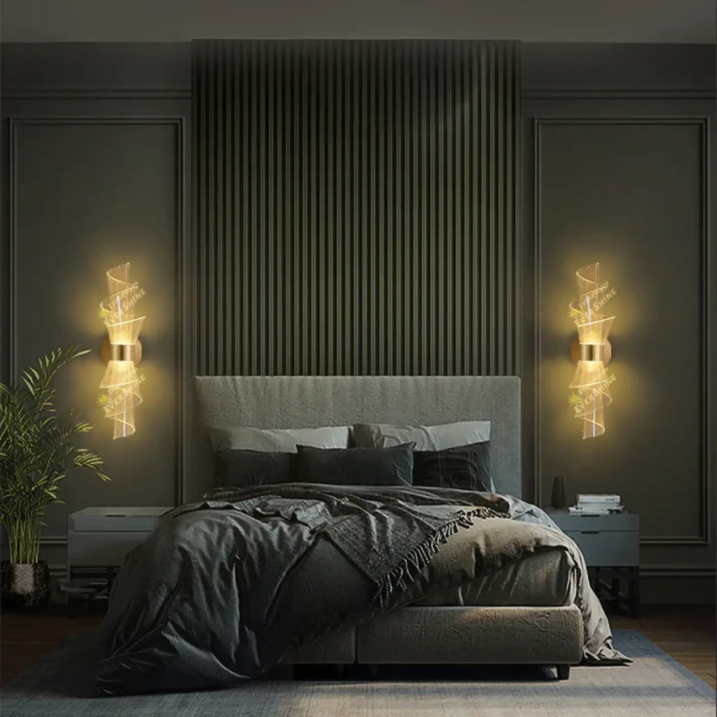 Applique LED dorée pour chambre, dessin original