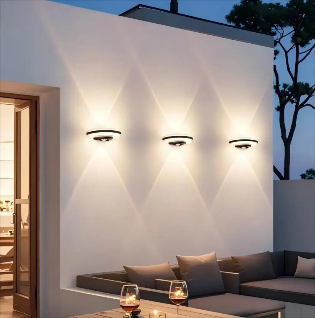 Applique murale LED épurée à détecteur de mouvement