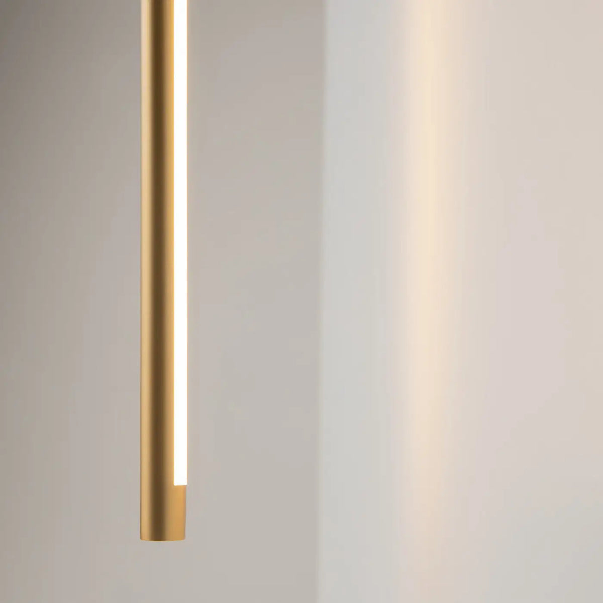 Applique murale LED plaque en relief de 63 cm, trois finitions