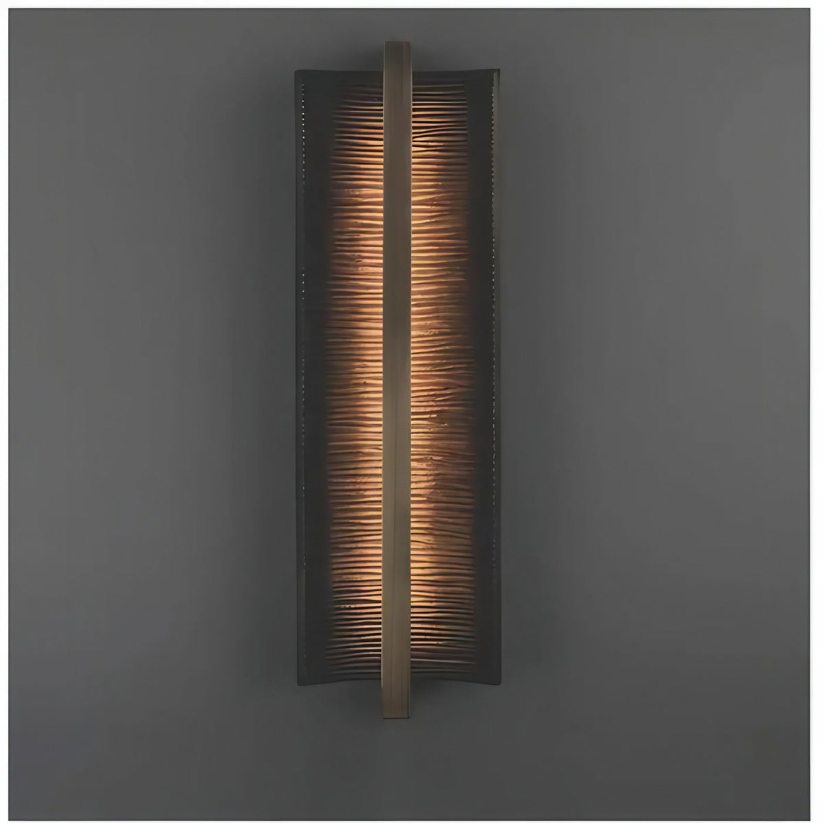 Applique murale design noir et doré, quatre choix de lumière