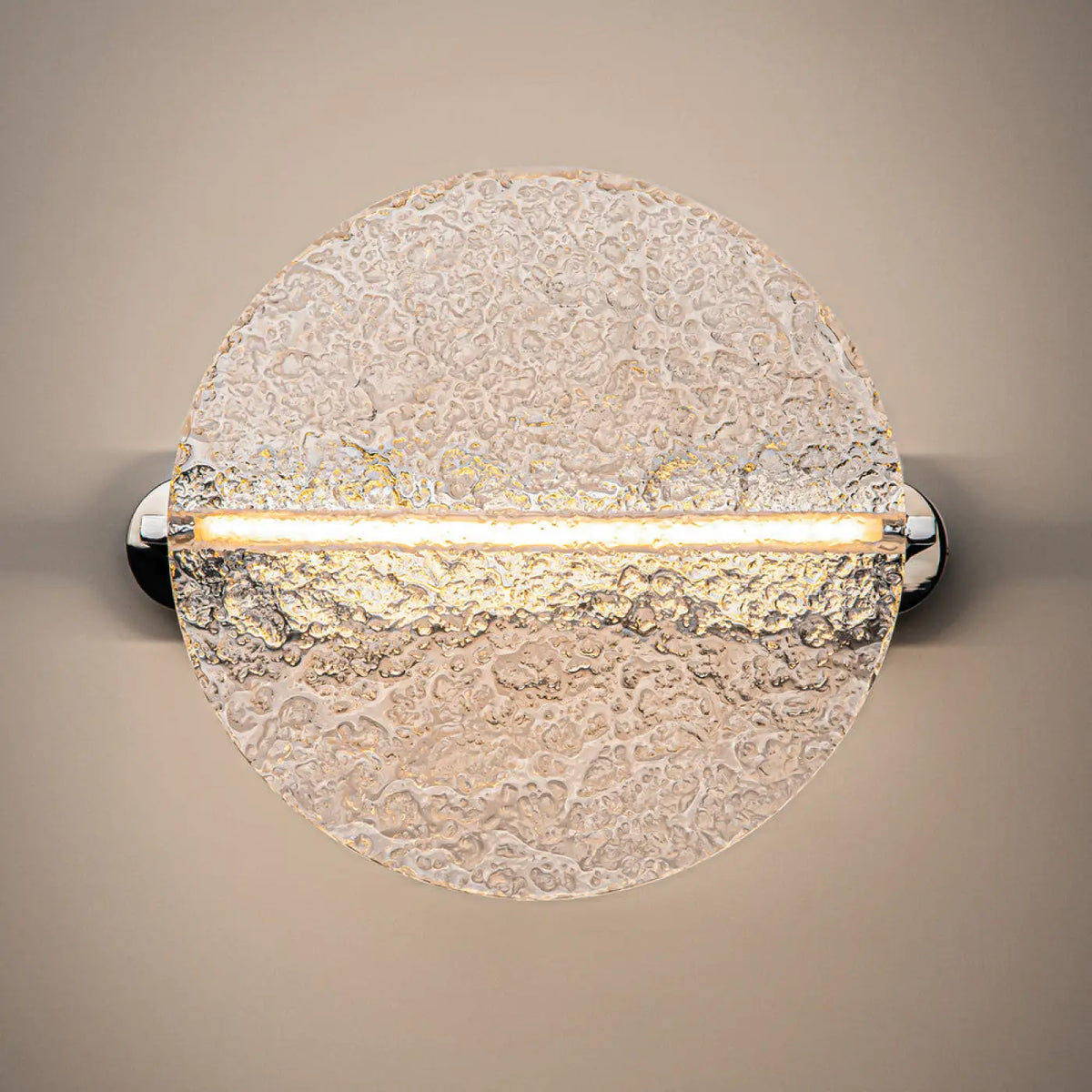 Applique murale LED disque en verre martelé, monture argentée