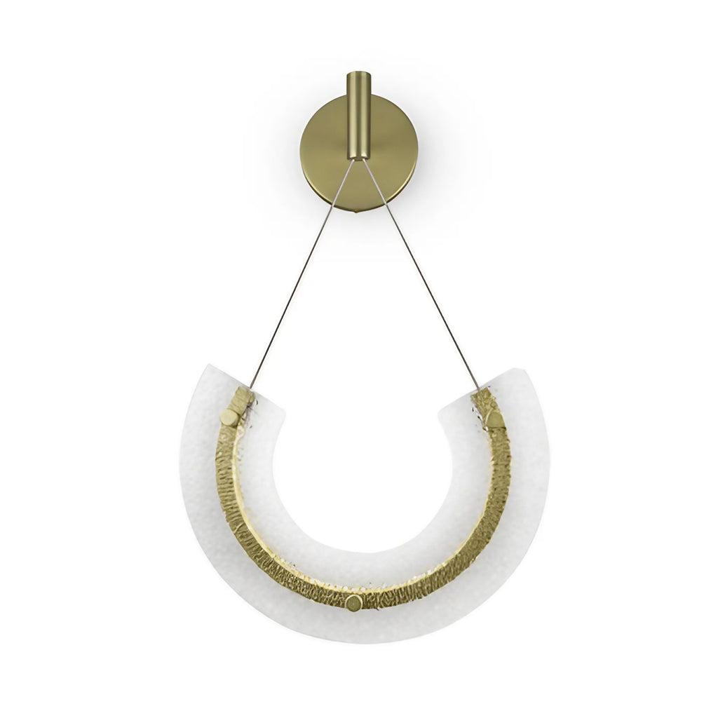 Applique murale LED en verre plié sur long bras doré
