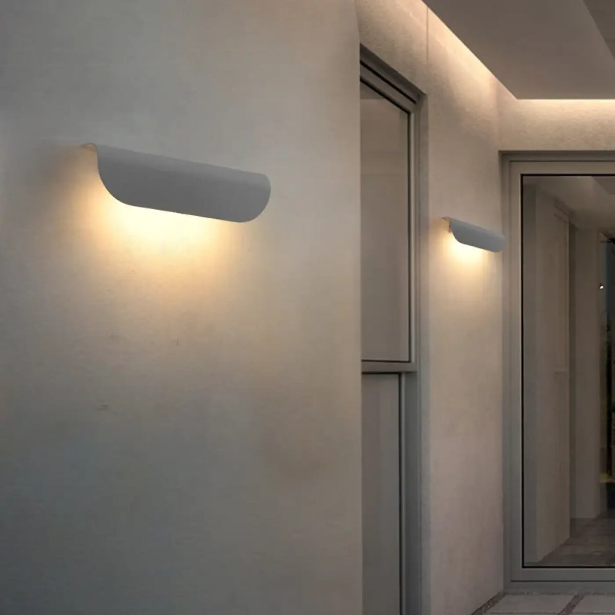 Applique murale minimaliste, lumière vers le bas, noir ou blanc