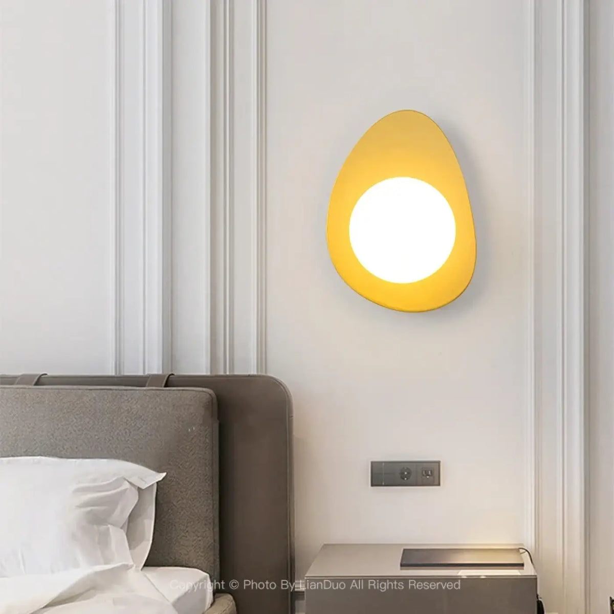 Applique murale moderne aux lignes épurées, jaune ou noire, jaune