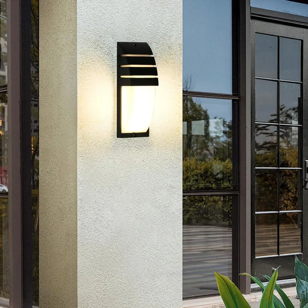 Applique murale moderne en métal noir à diffuseur LED