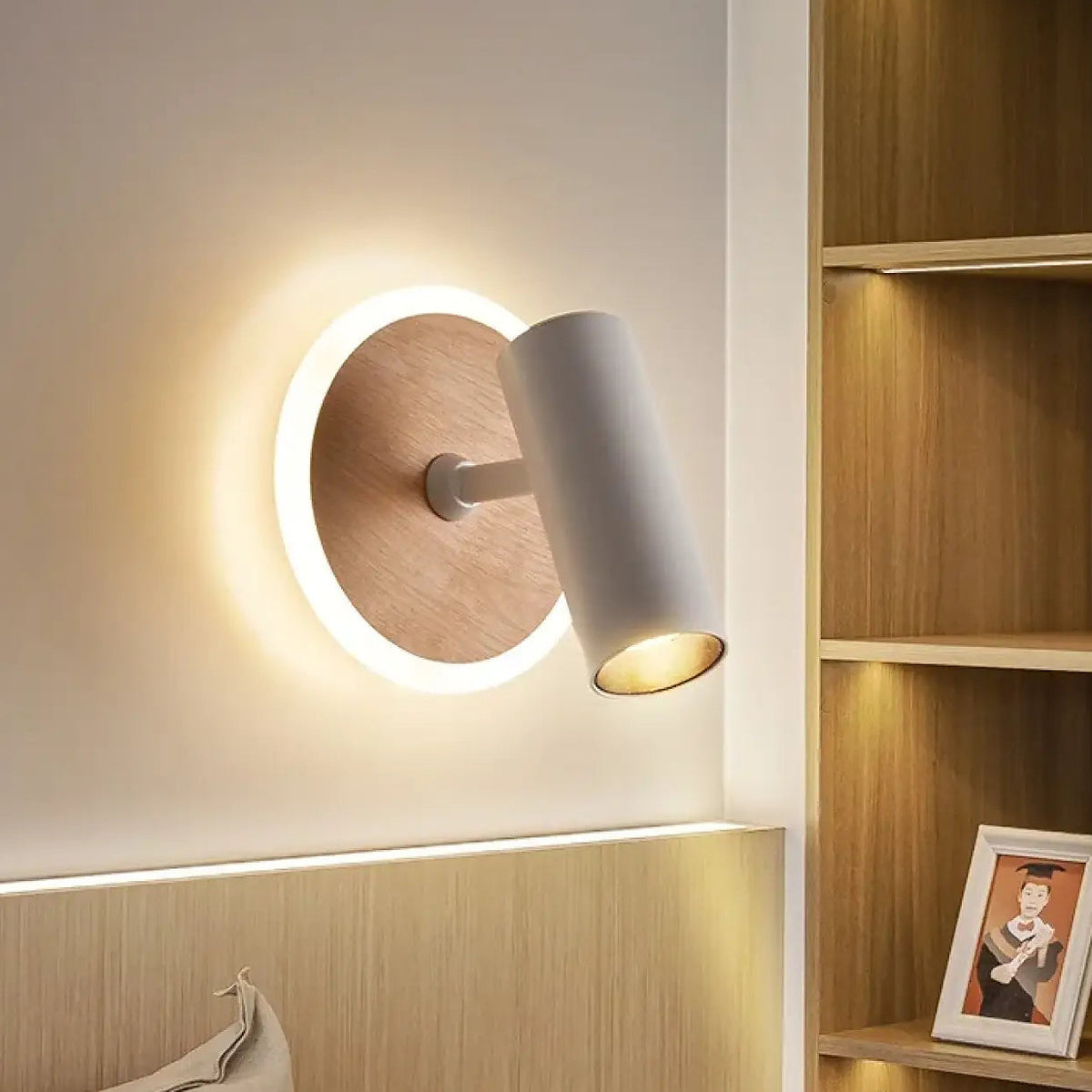 Applique LED blanche à tête pivotante, style nordique