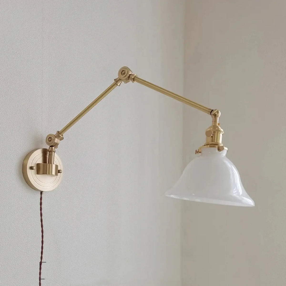 Applique orientable en laiton, abat-jour jaune, vert ou blanc