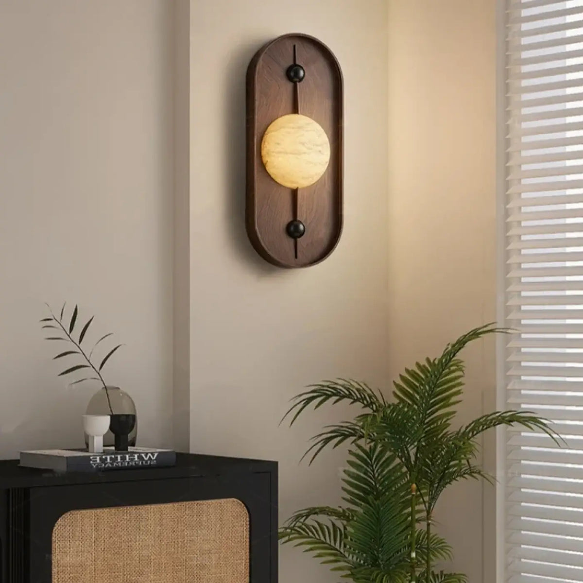 Applique murale ovale en bois avec globe blanc