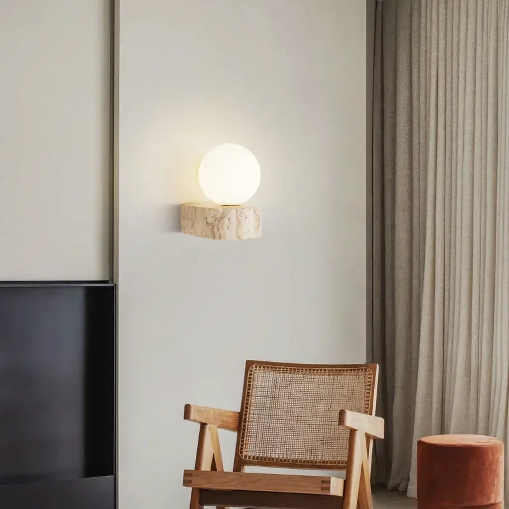 Applique murale pierre blanche naturelle et globe blanc