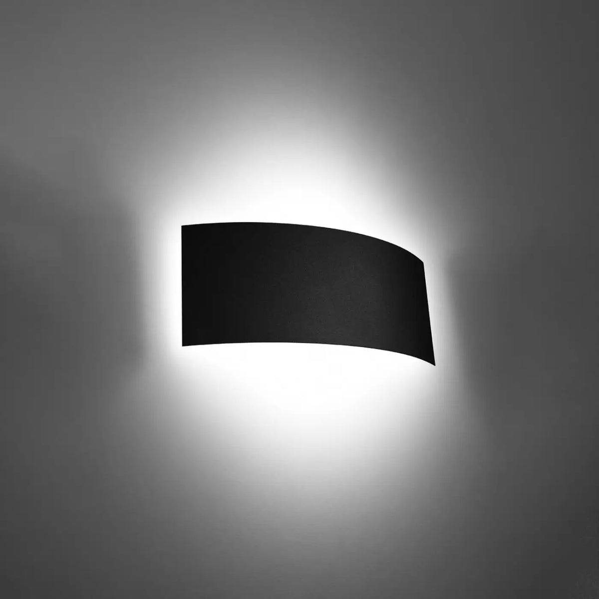 Applique murale plaque en acier cintrée, halo lumineux, 34 cm