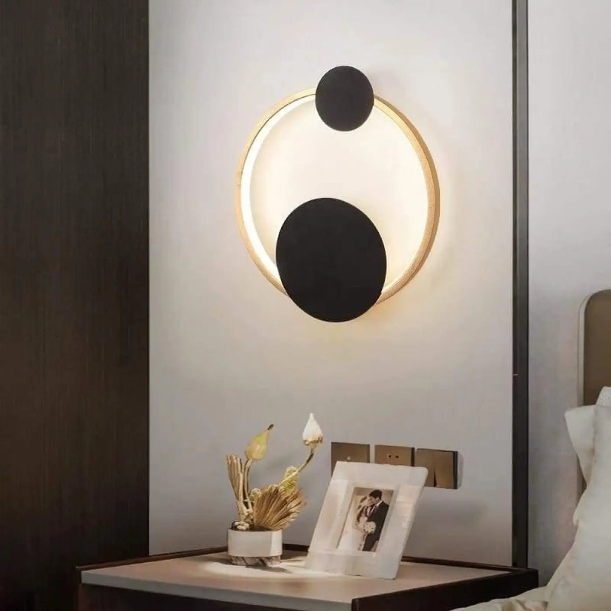 Applique murale ronde ou ovale, coloris blanc ou doré, doré