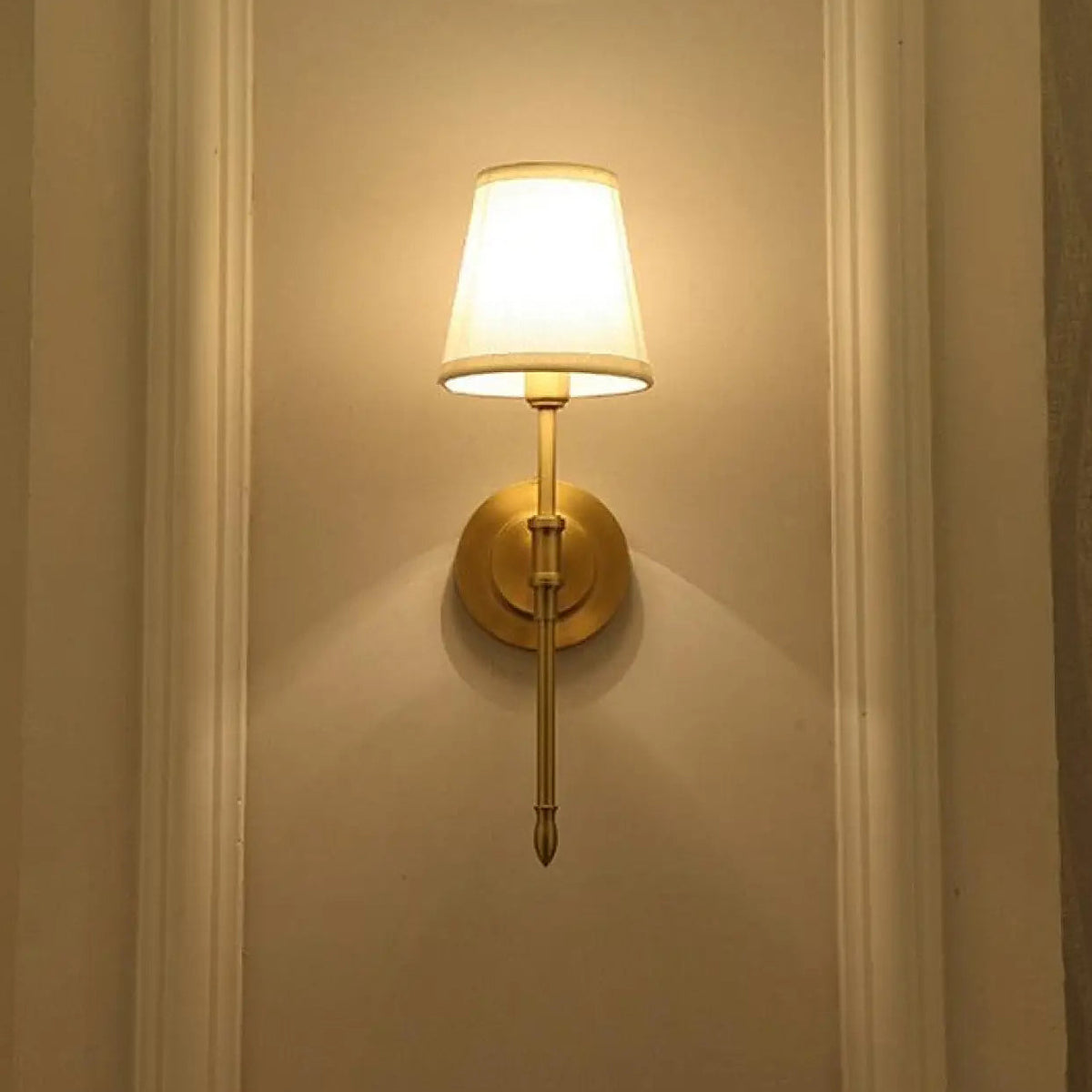 Applique murale au style intemporel, à poser au-dessus du miroir