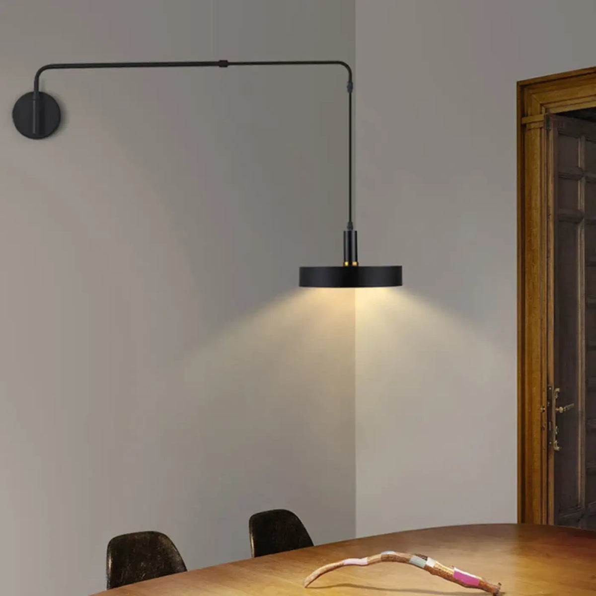 Applique scandinave à bras orientable, deux formes d'abat-jour