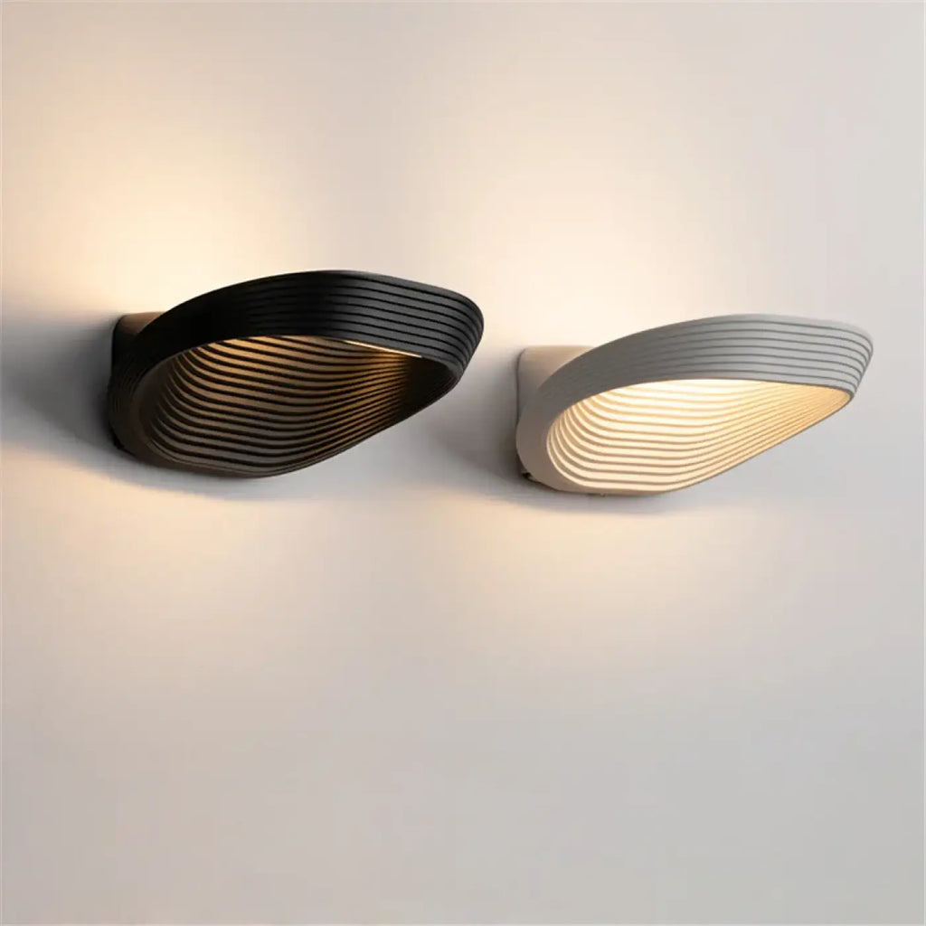 Applique murale scandinave en métal laminé, noir ou blanc