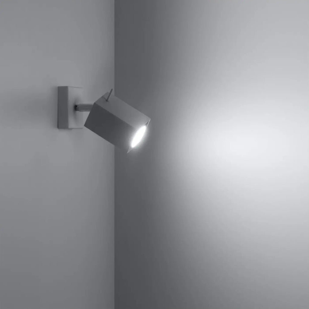 Applique spot cube orientable en acier, platine carrée, GU10