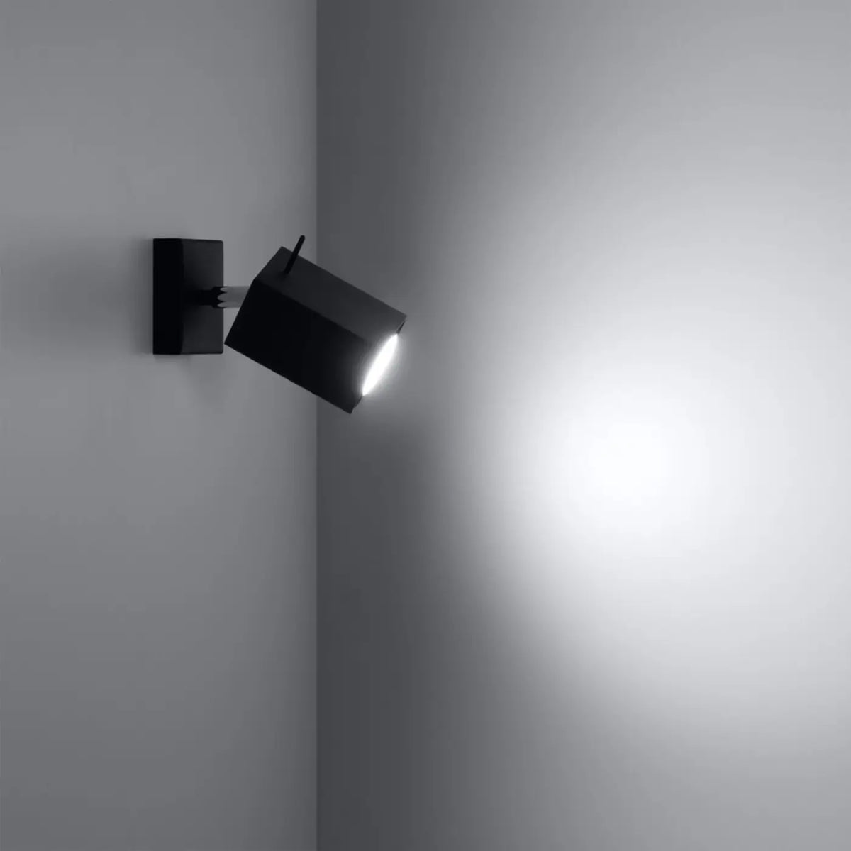 Applique spot cube orientable en acier, platine carrée, GU10