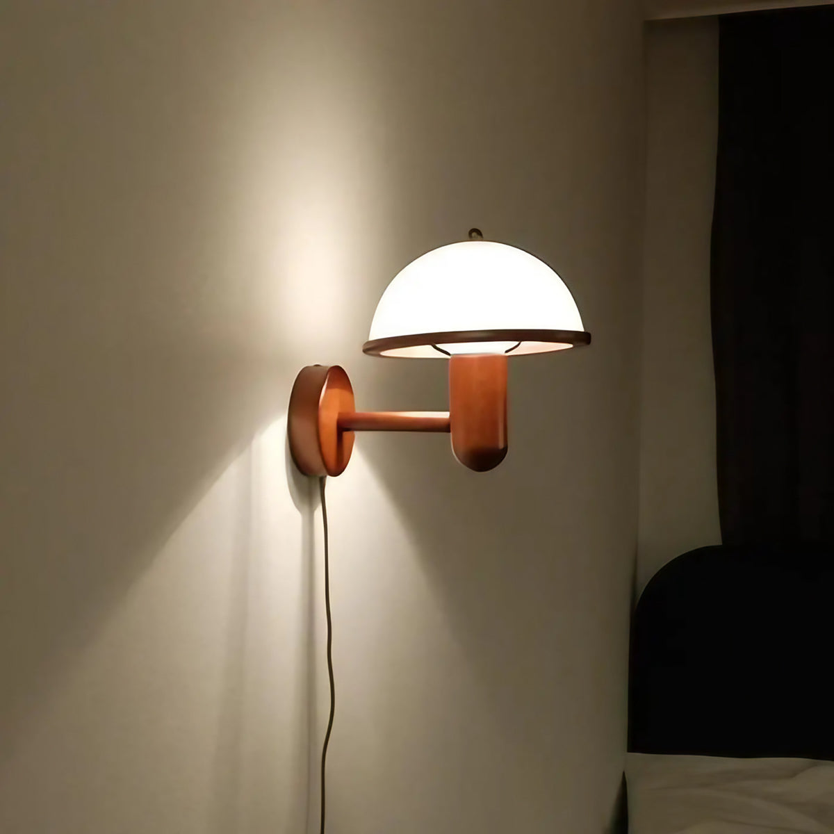 Applique murale champignon, abat-jour arrondi