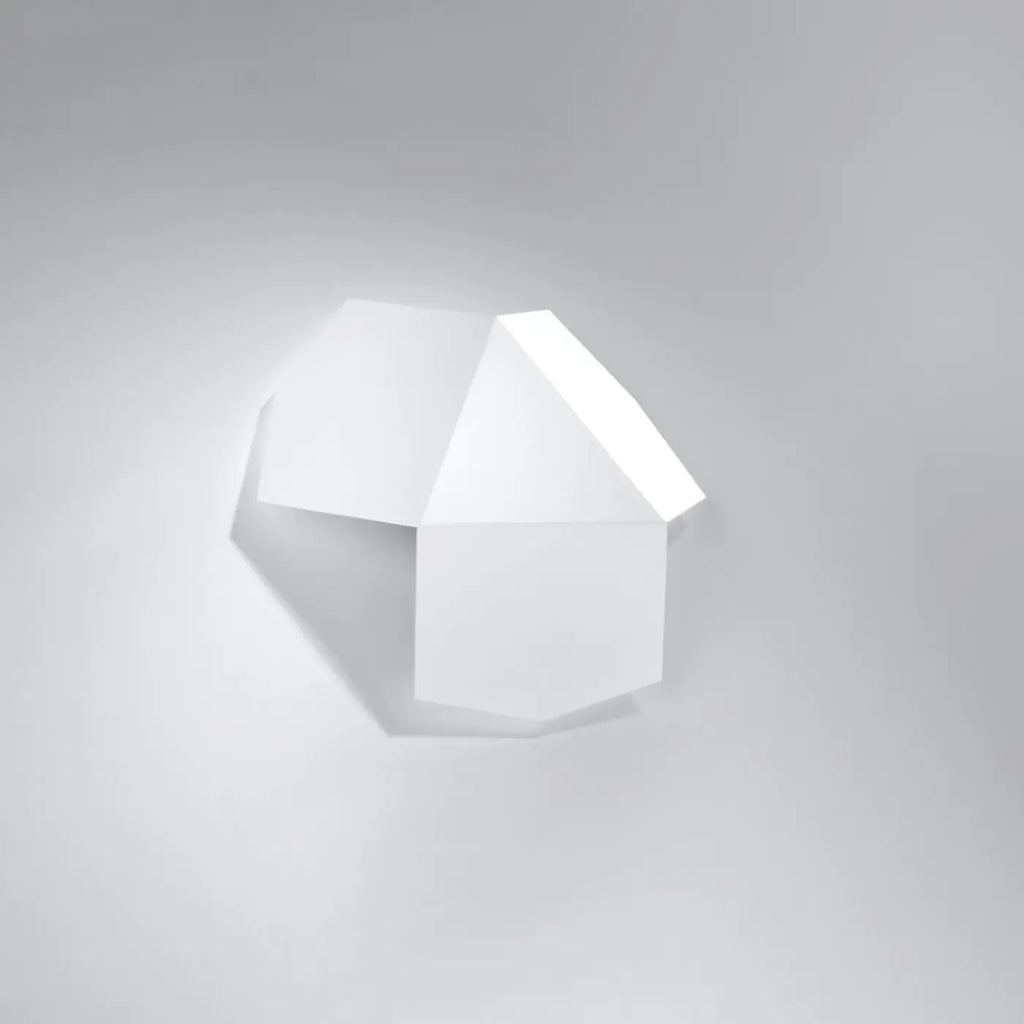 Applique murale origami à trois volumes d'acier, lumière indirecte, blanc