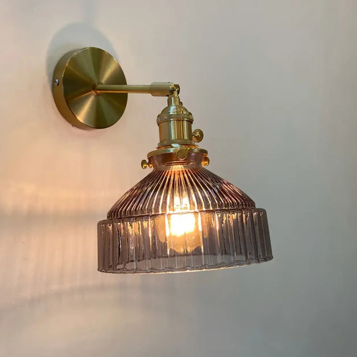 Applique murale vintage en laiton et verre teinté, quatre teintes