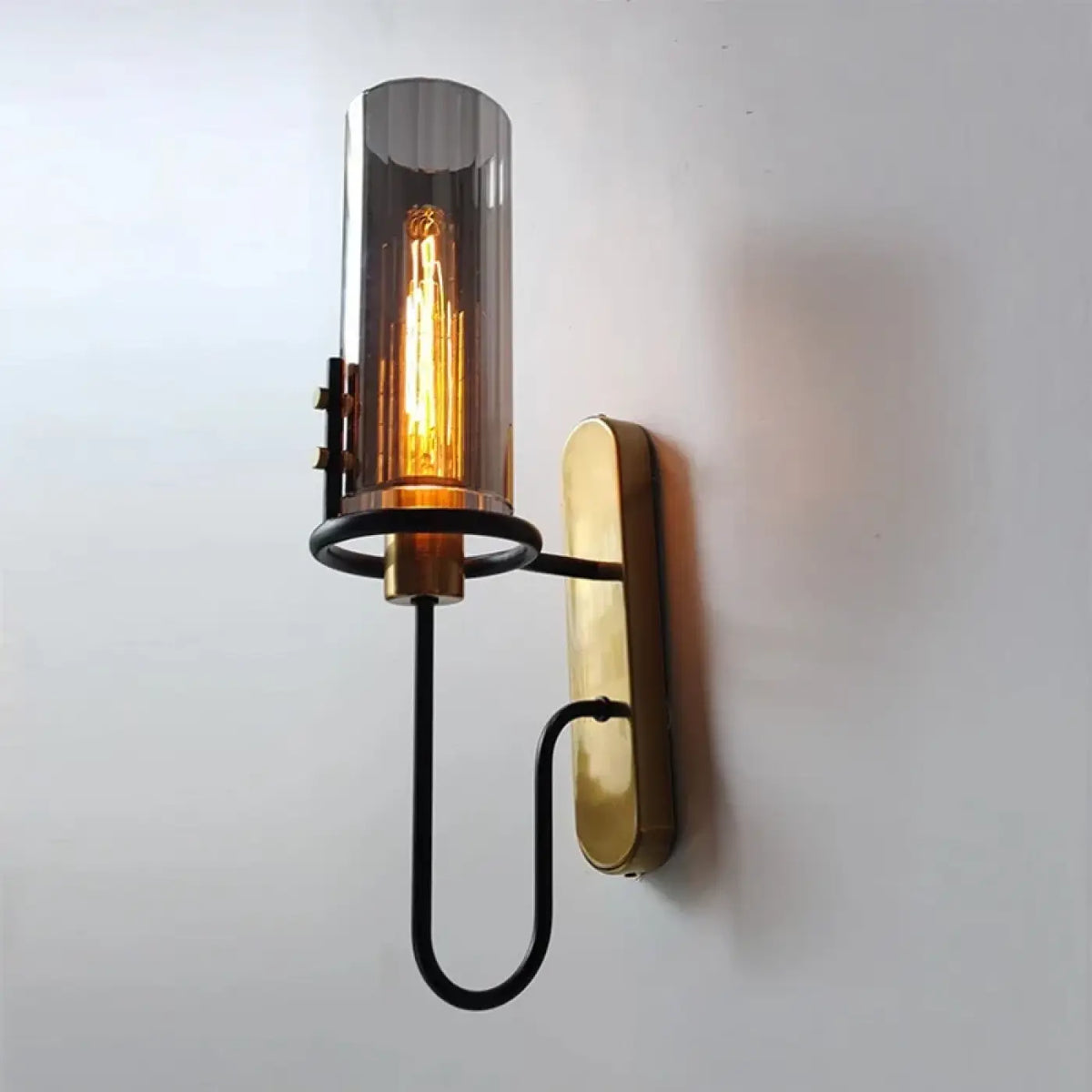 Applique murale vintage, tube de verre et finitions laiton