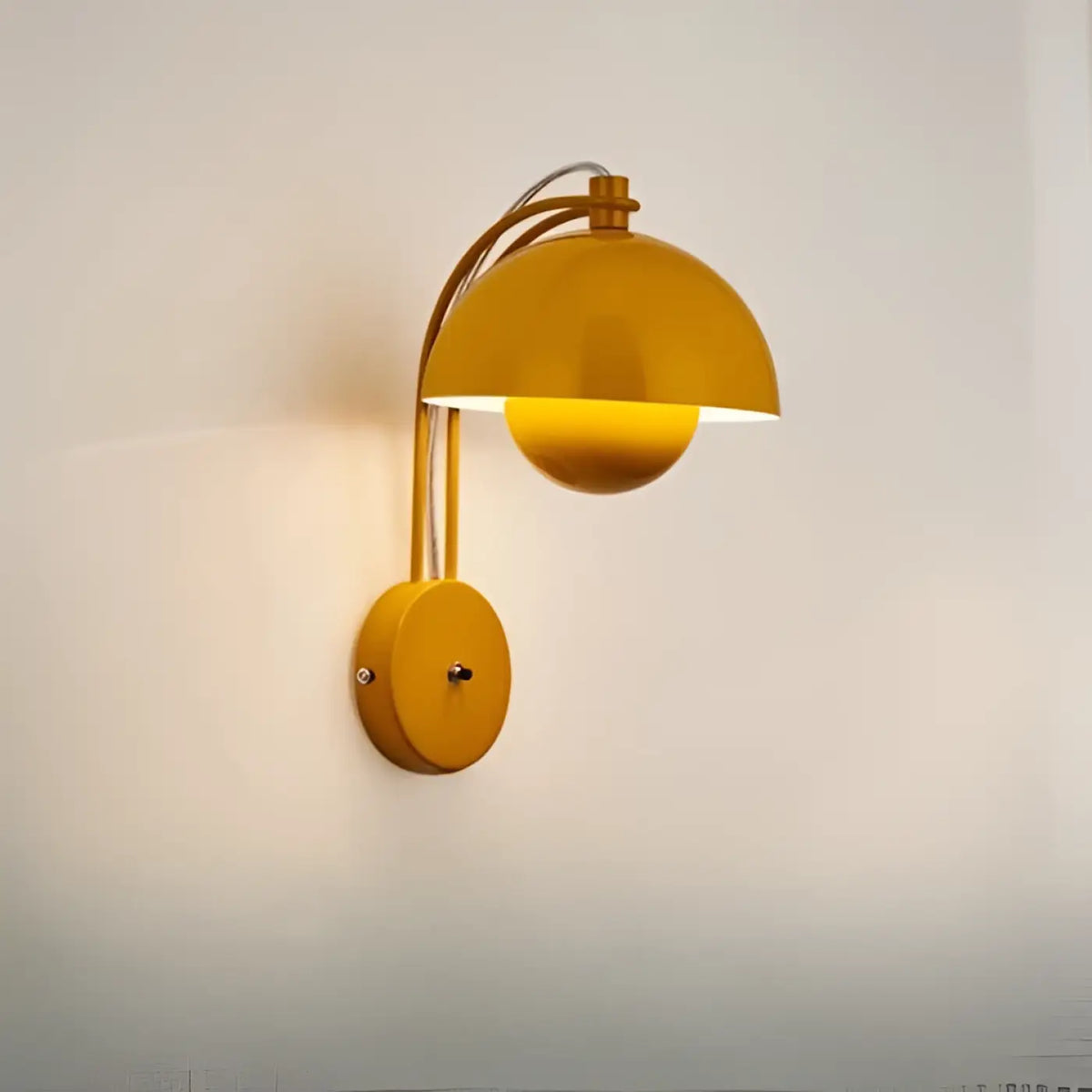 Applique murale rétro sphérique en métal coloré, cinq coloris, jaune