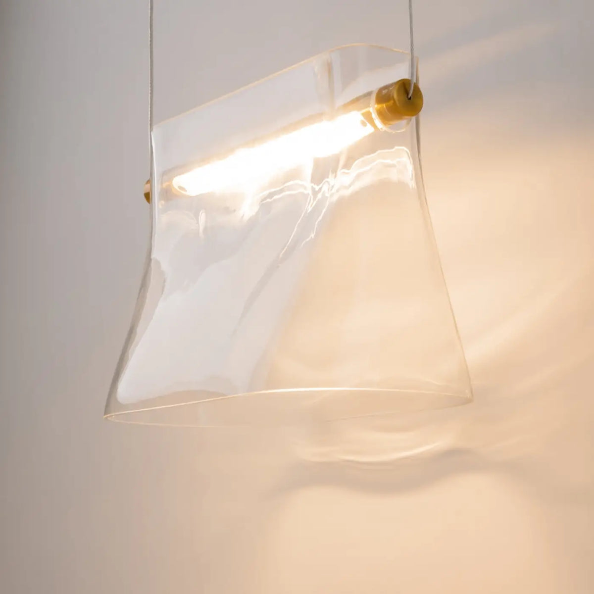 Applique suspendue LED, fixation finition laiton et verre clair