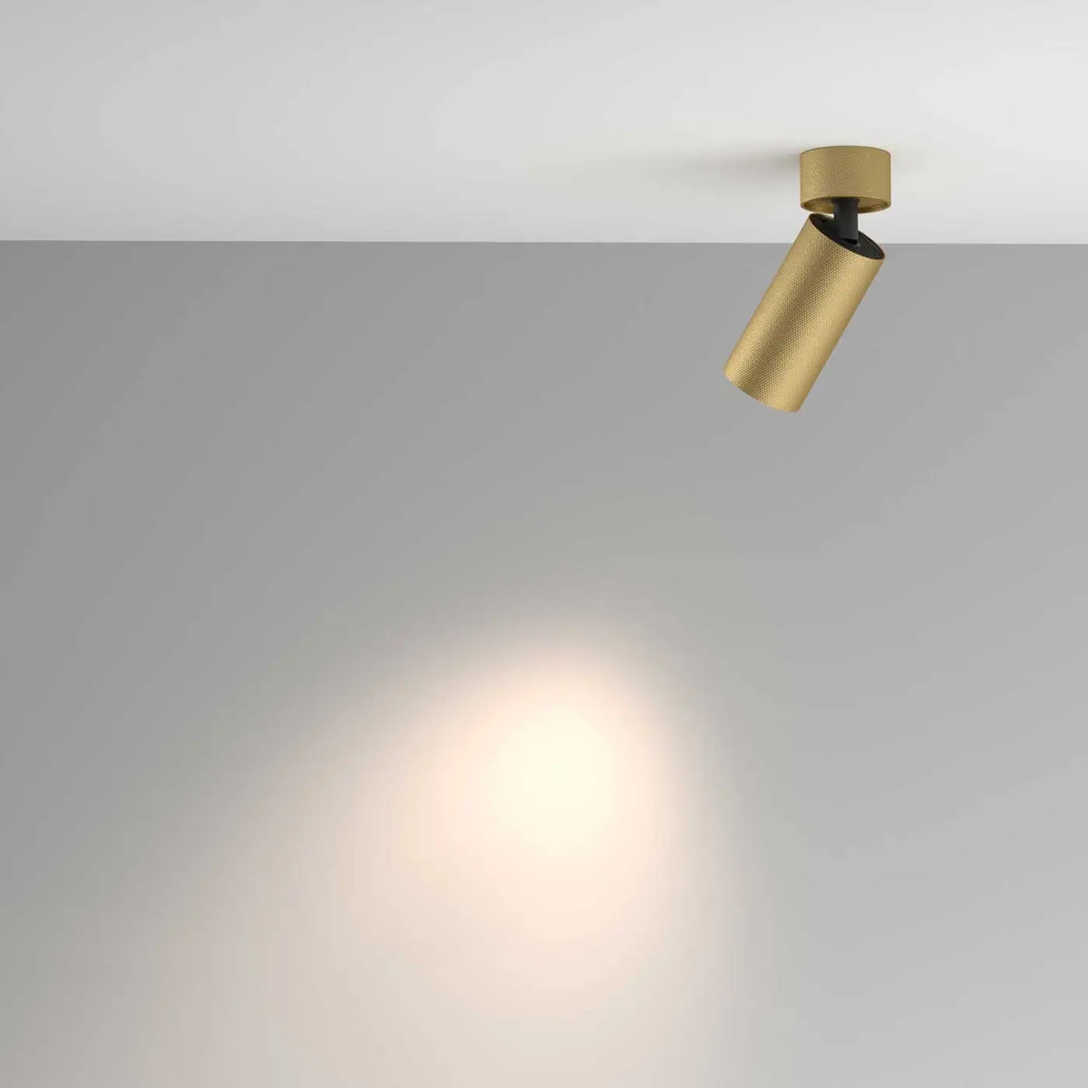 Spot orientable en saillie, cylindre en aluminium texturé GU10