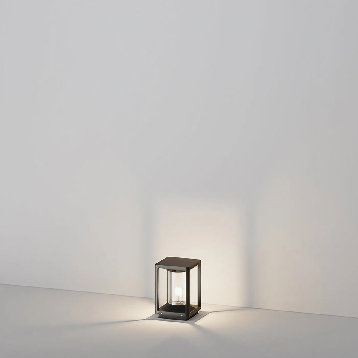 Borne de jardin carrée en aluminium graphite, IP54, E27, gris