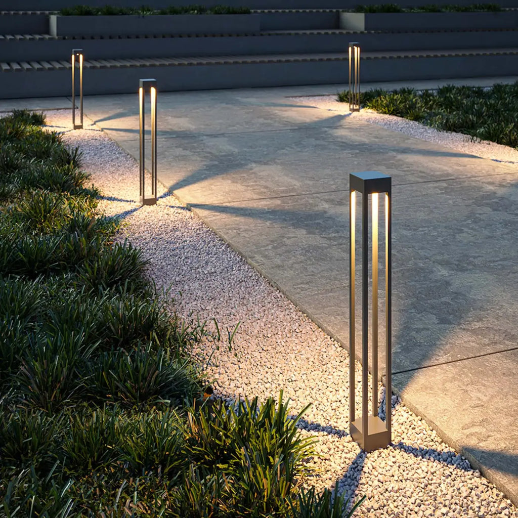 Borne extérieure LED carrée en aluminium gris, trois hauteurs
