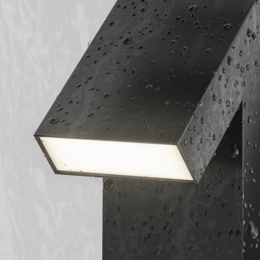 Borne extérieure LED à tête inclinée en acier noir, 90 cm, IP65