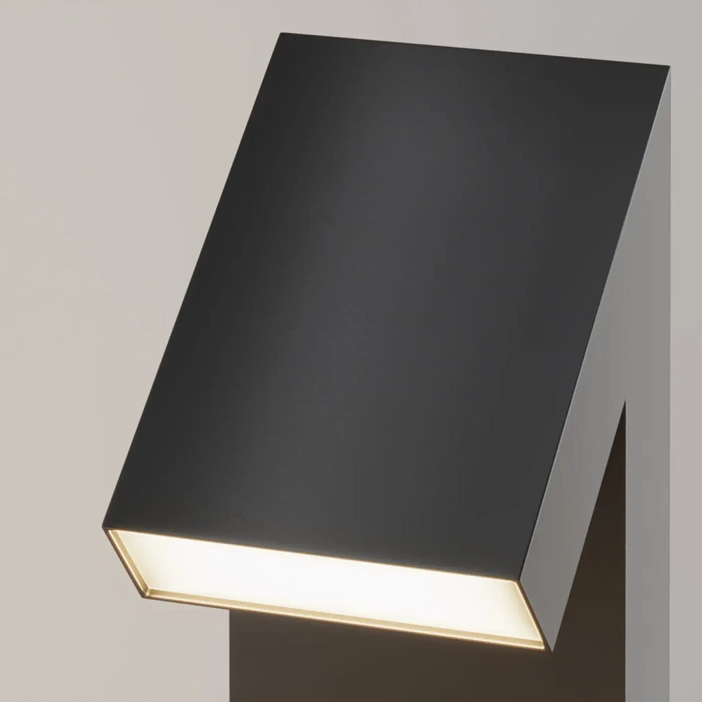 Borne extérieure LED à tête inclinée en acier noir, 90 cm, IP65