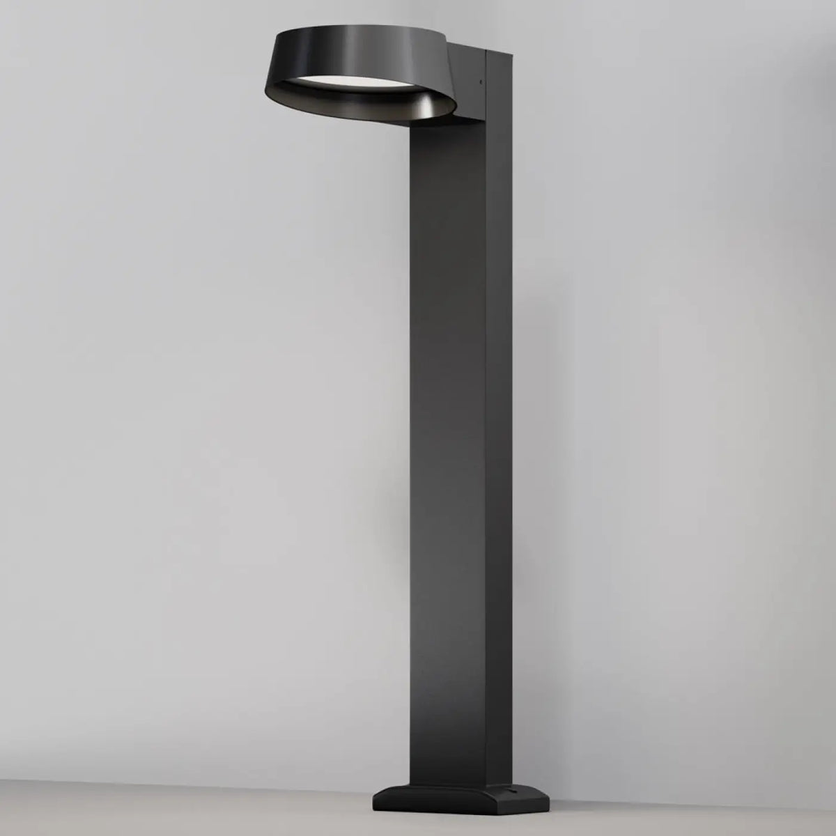 Borne extérieure LED à tête inclinée en acier noir, 65 cm