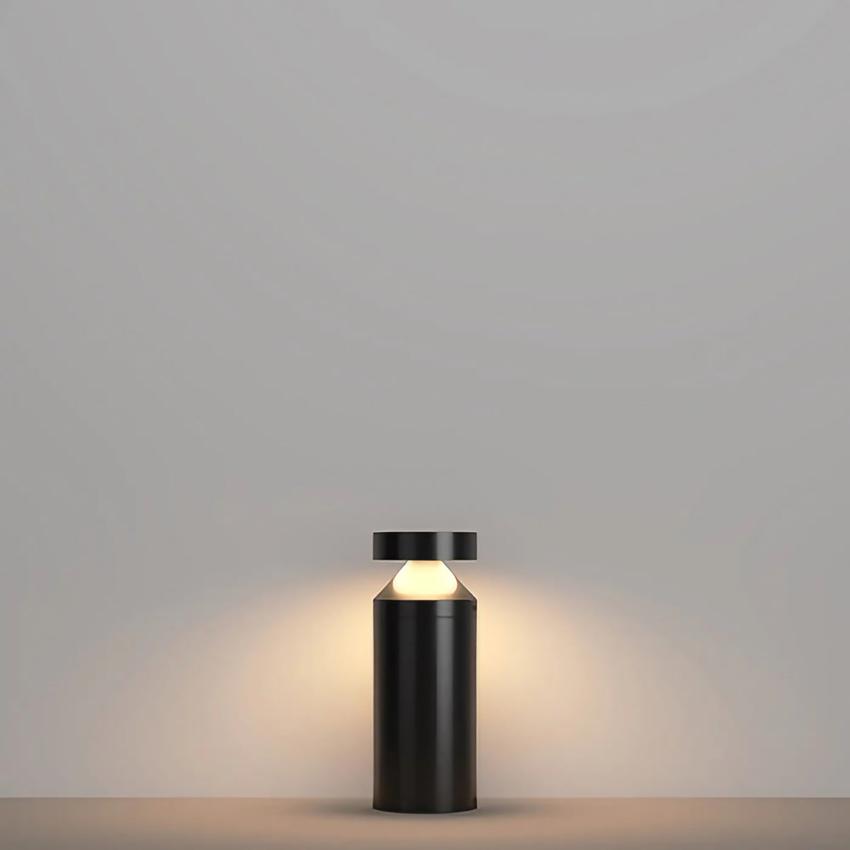 Borne extérieure LED en acier noir, 30 ou 80 cm, IP65