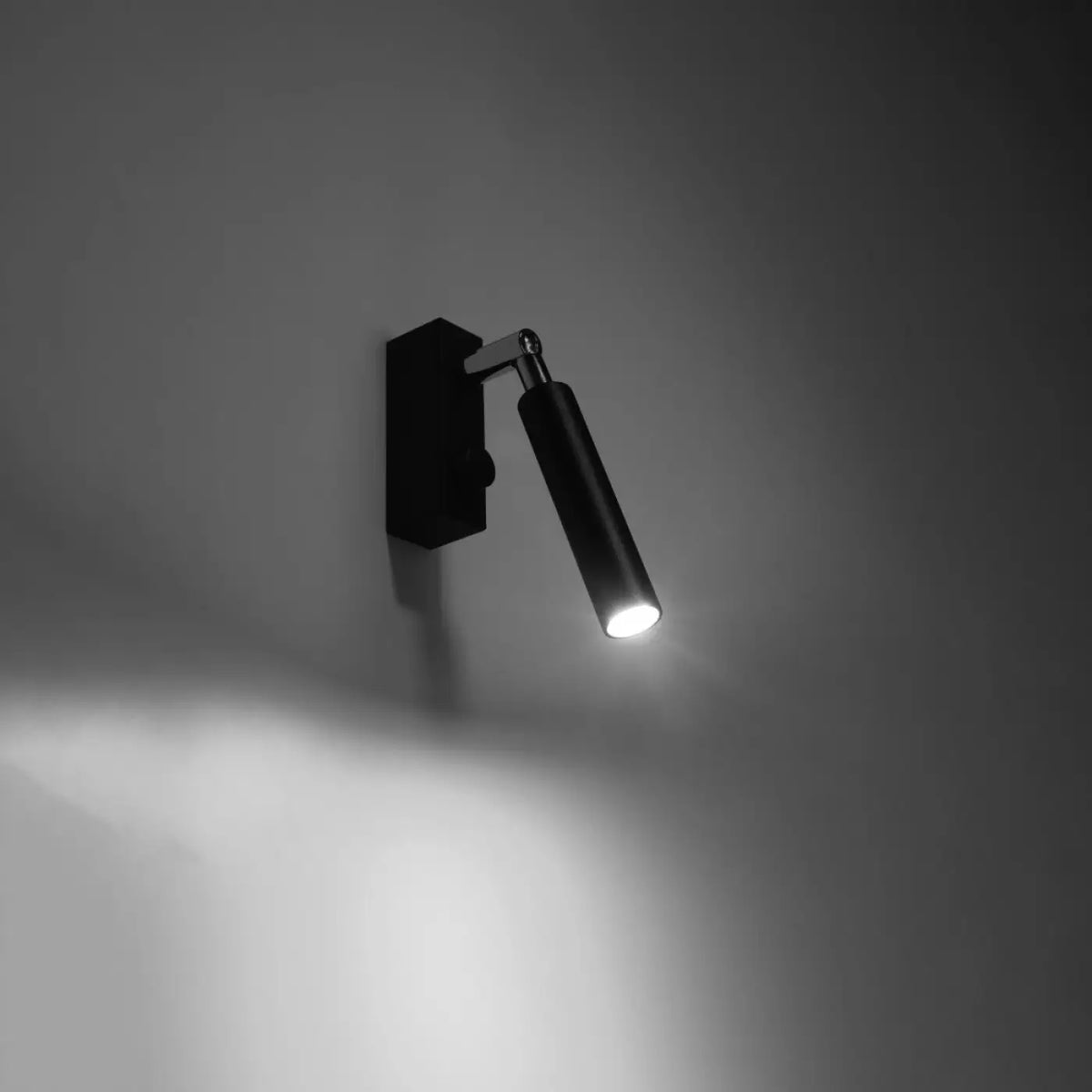 Liseuse murale noire à tige orientable, platine étroite, G9
