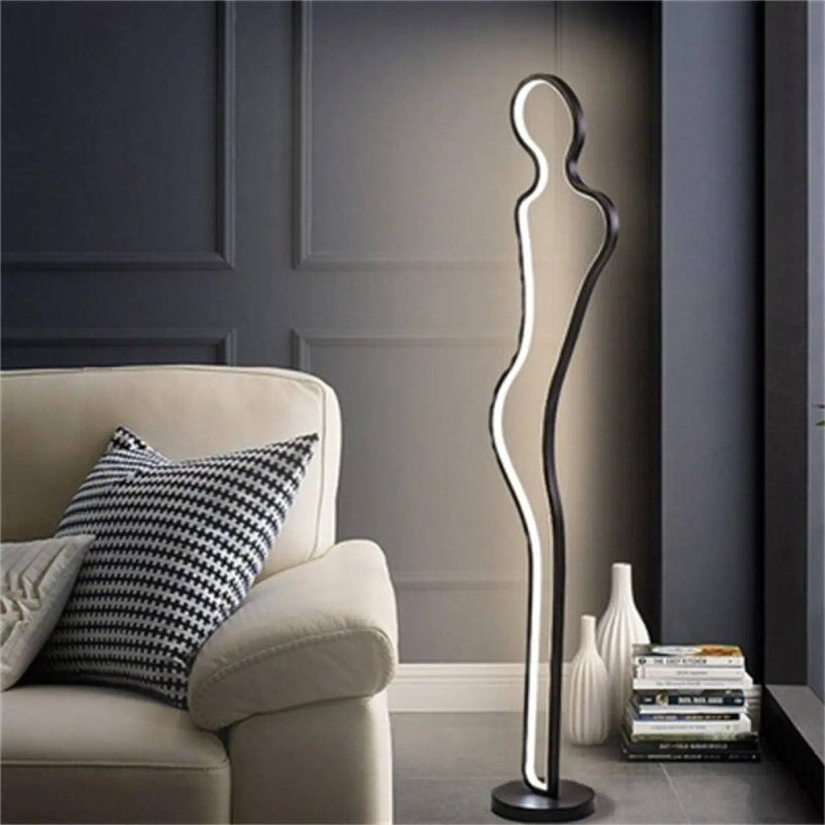 Lampadaire silhouette de femme, lampe sur pied sculpturale