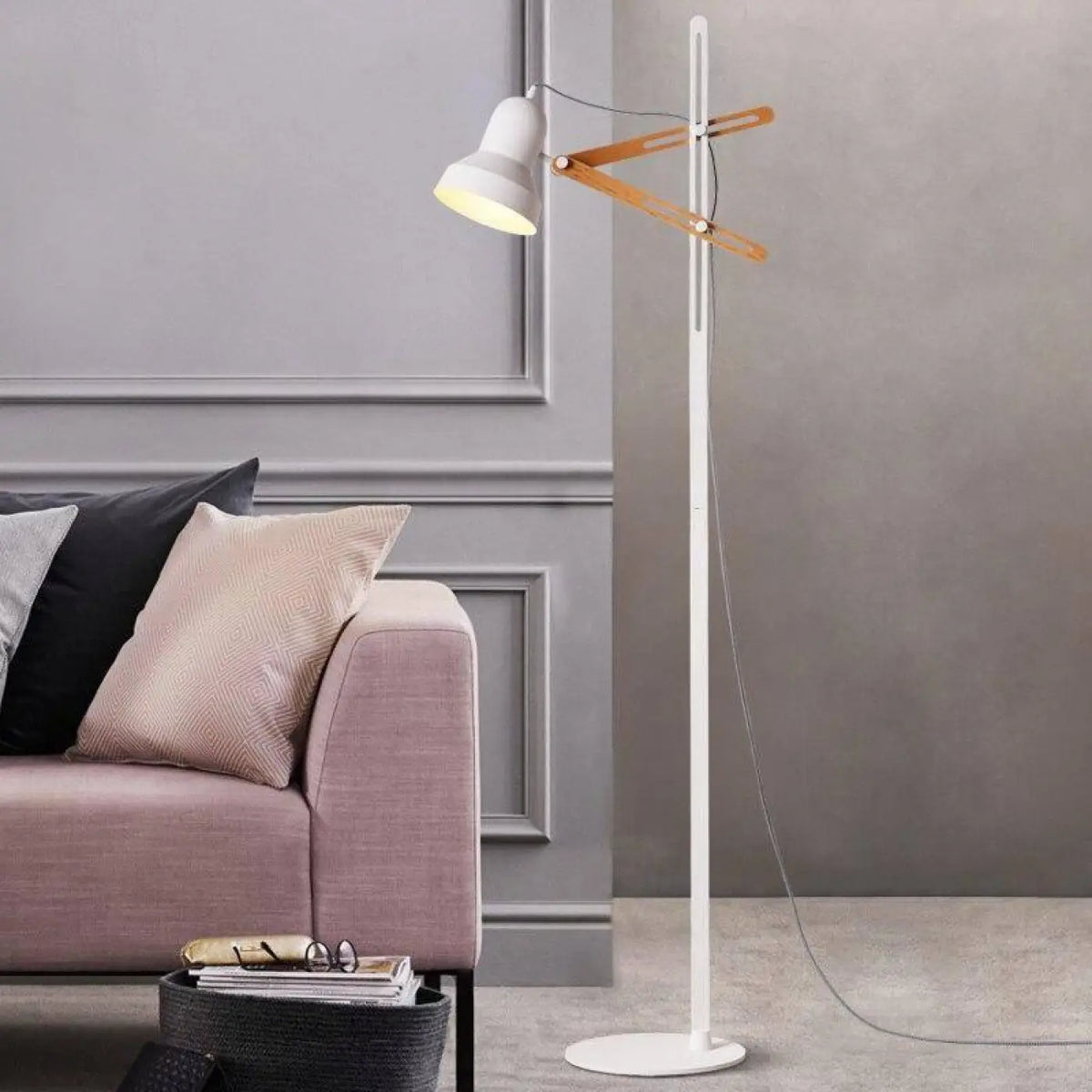 Lampadaire blanc et bois au style scandinave