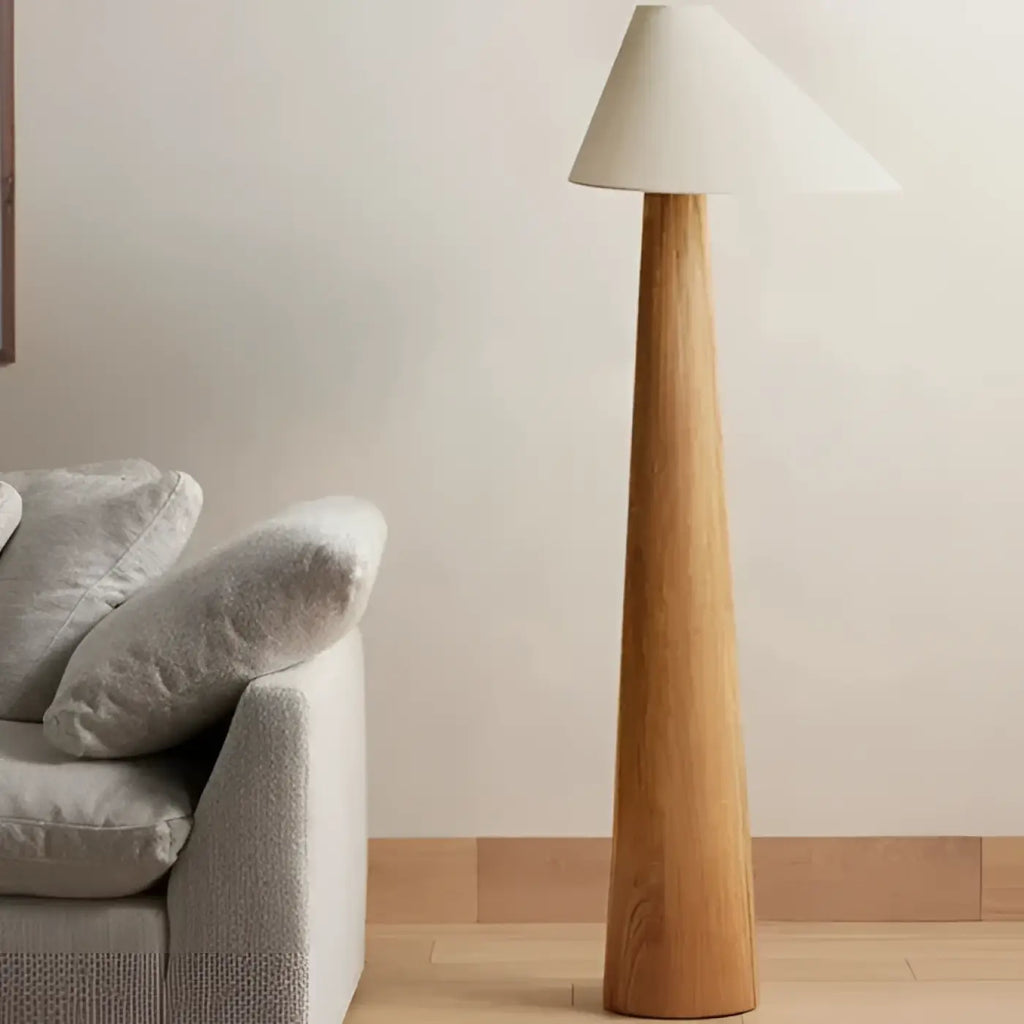 Lampadaire en bois à abat-jour asymétrique en lin