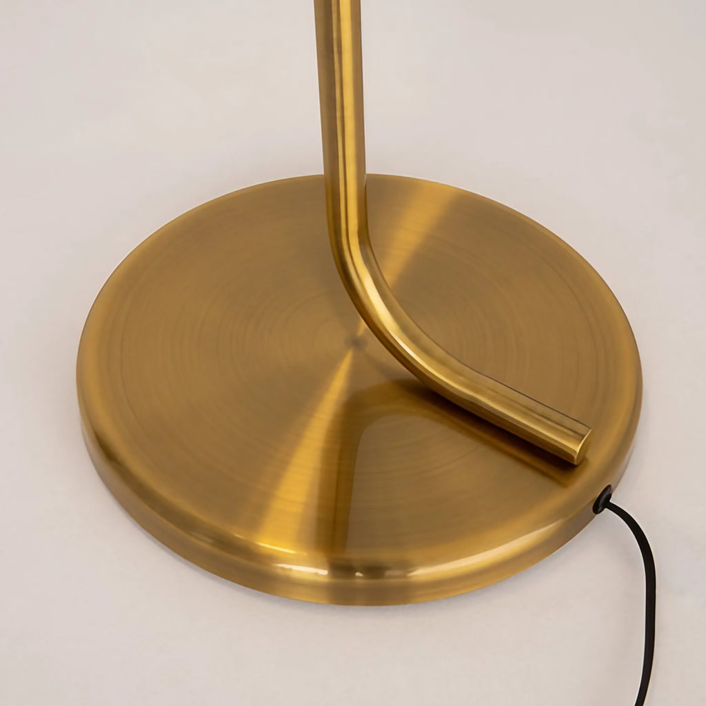 Lampadaire LED pied finition laiton et abat-jour en verre clair
