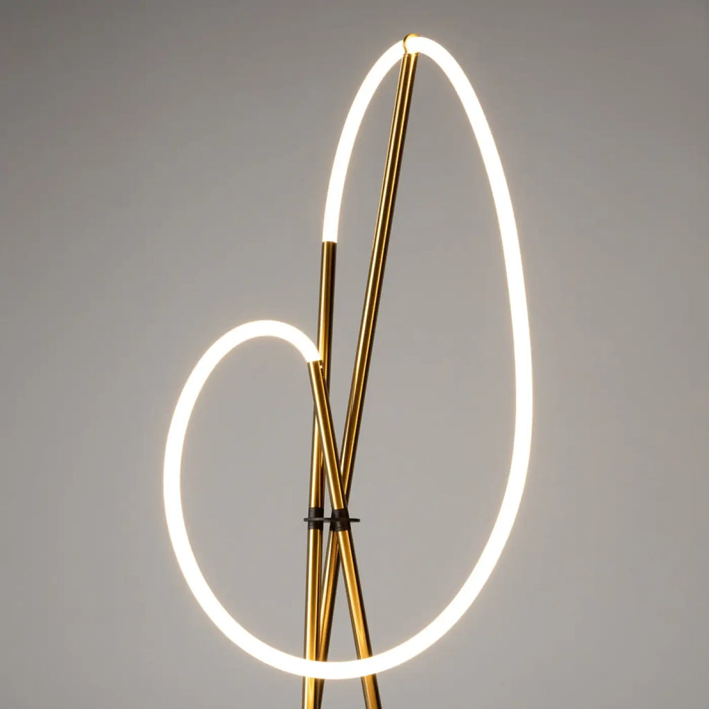 Lampadaire LED trépied en aluminium, diffuseur silicone façon crochet