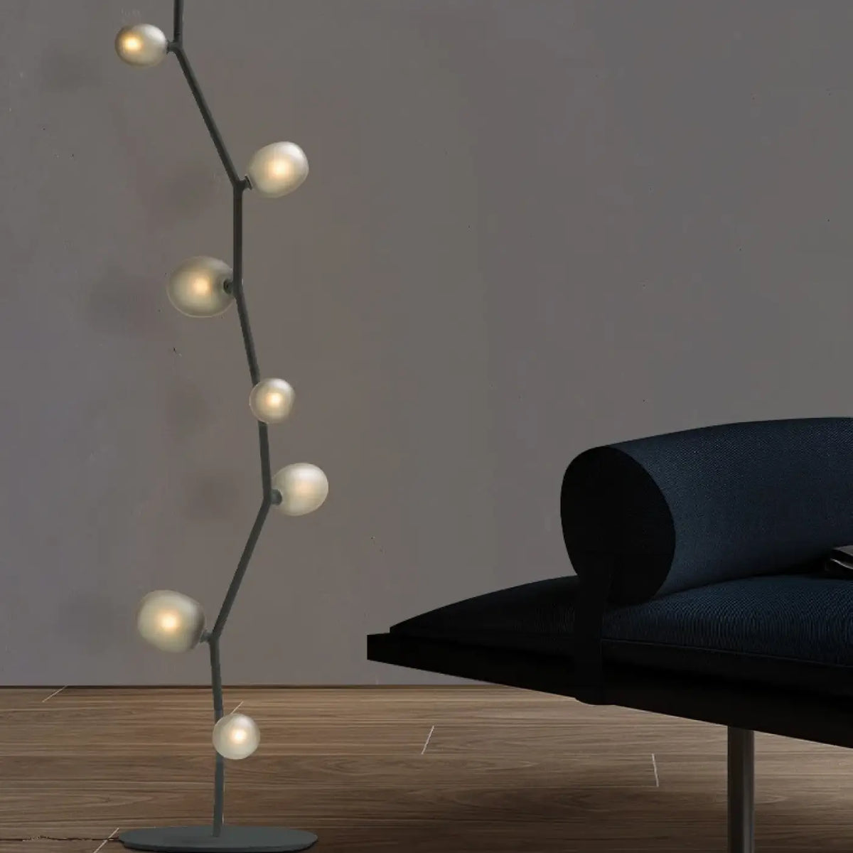 Lampadaire en métal et globes de verre, blanc, noir ou rose, blanc