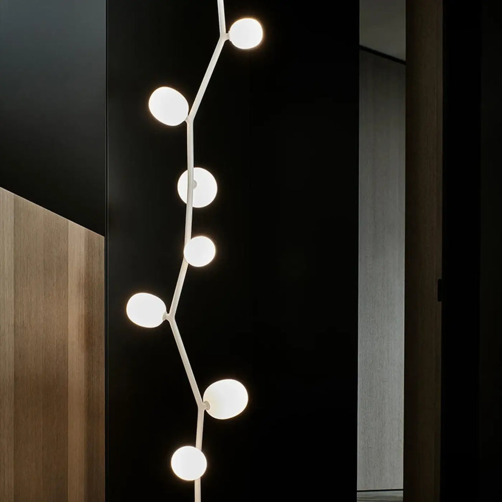 Lampadaire en métal et globes de verre, blanc, noir ou rose