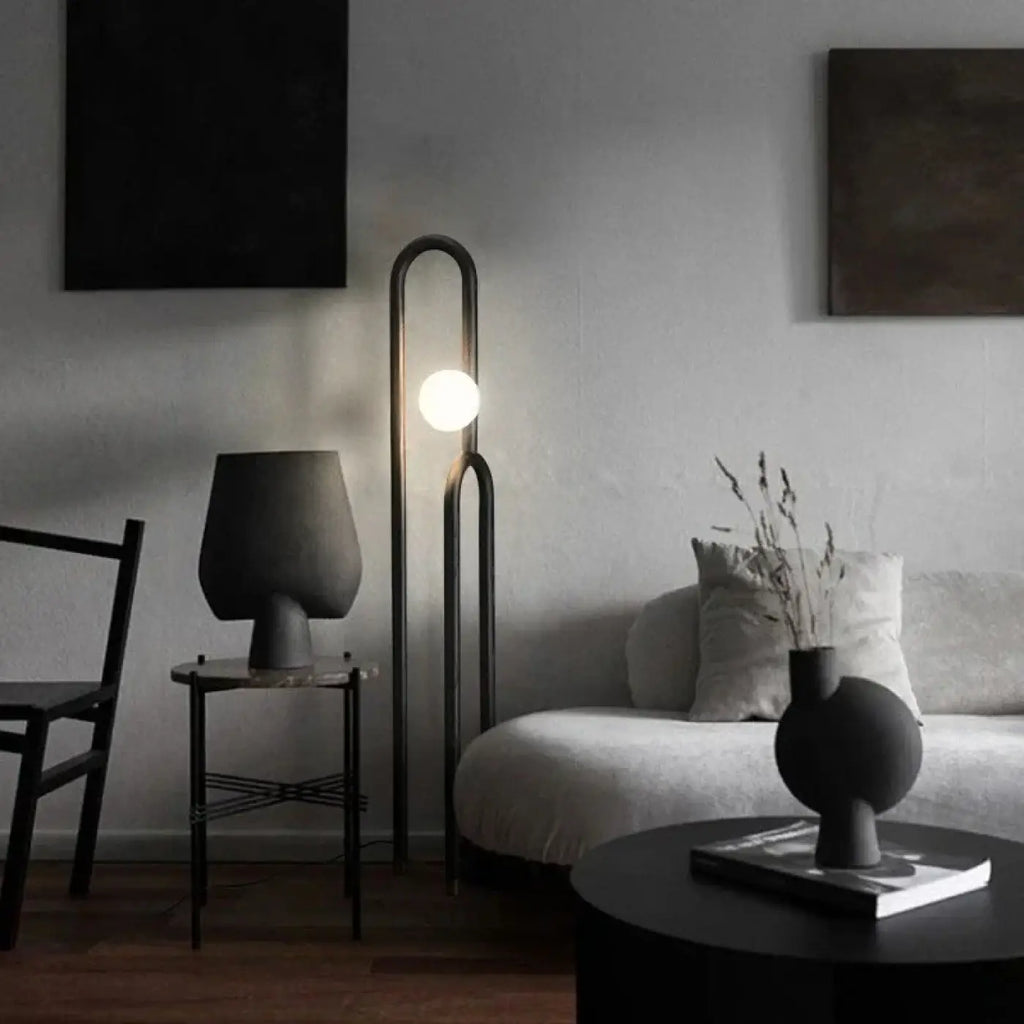 Lampadaire à boule lumineuse, noir ou marron