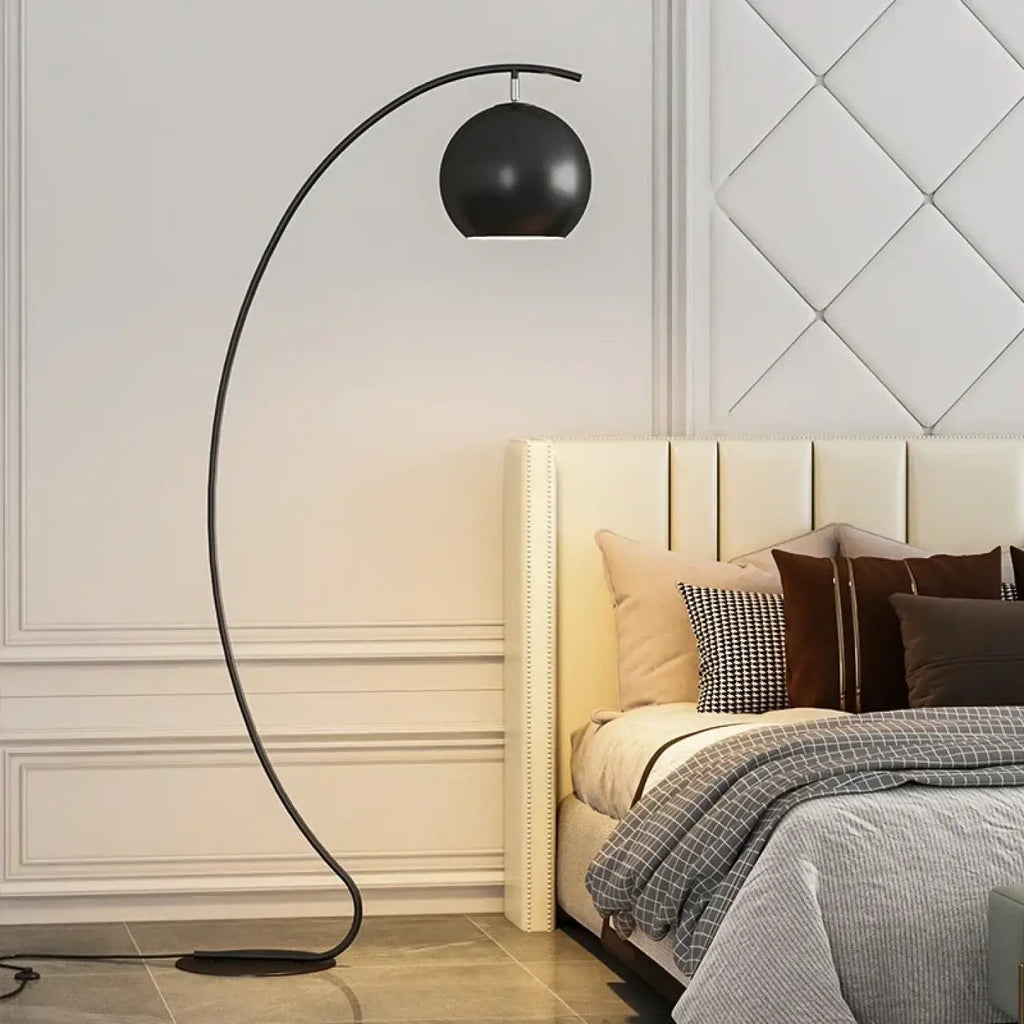 Lampadaire arc en demi-lune à abat-jour rond, jaune ou noir