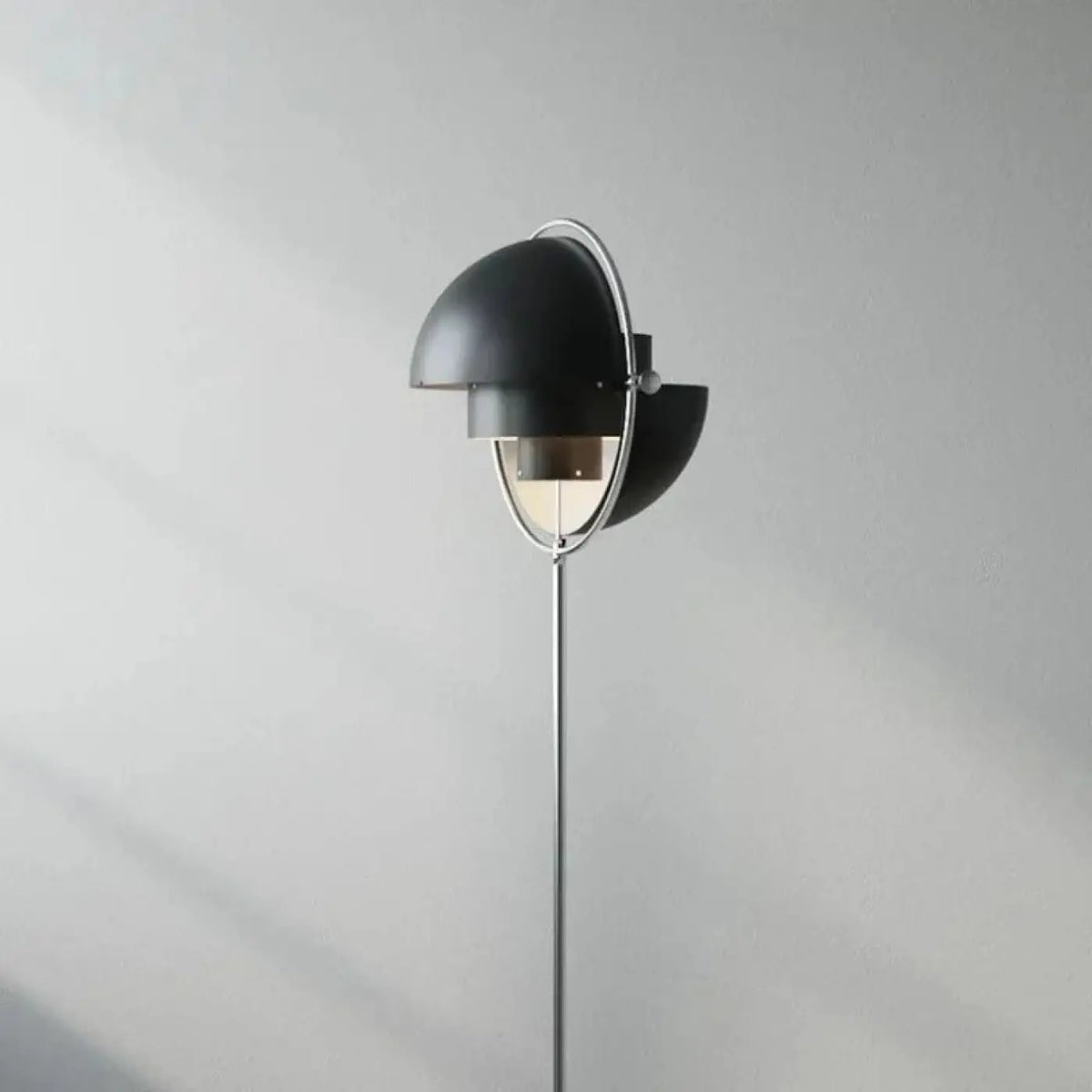 Lampadaire en métal moderne, quatre coloris et deux tailles, noir