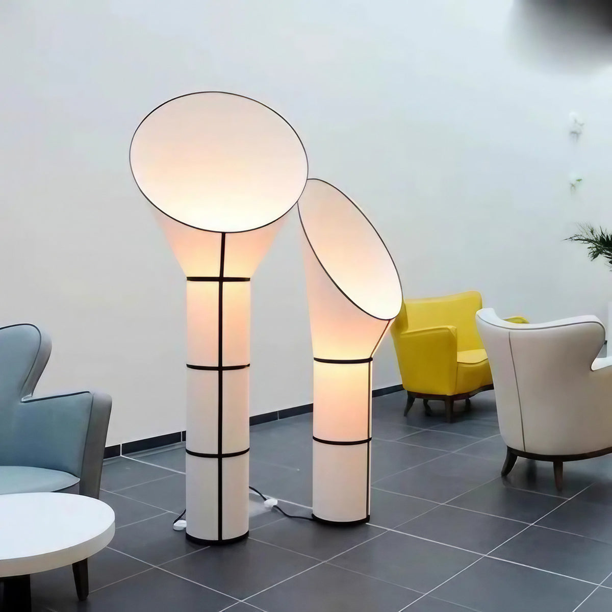 Lampadaire en forme de cône, blanc ou noir, trois tailles