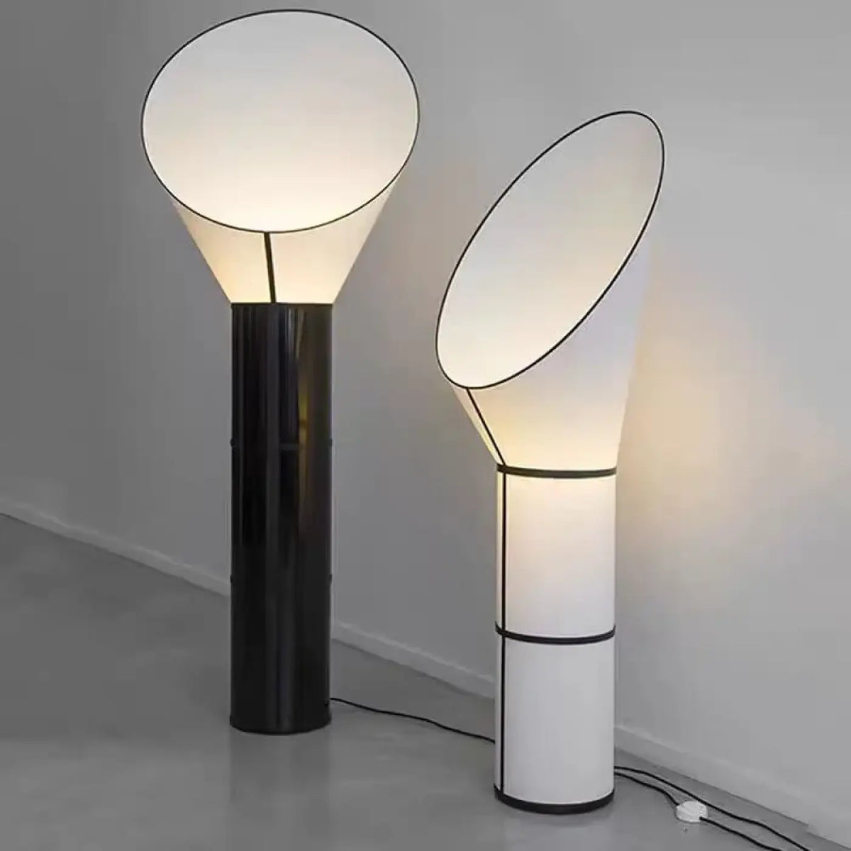 Lampadaire en forme de cône, blanc ou noir, trois tailles