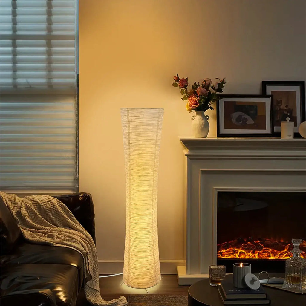 Lampadaire en papier blanc, lumière douce et diffuse